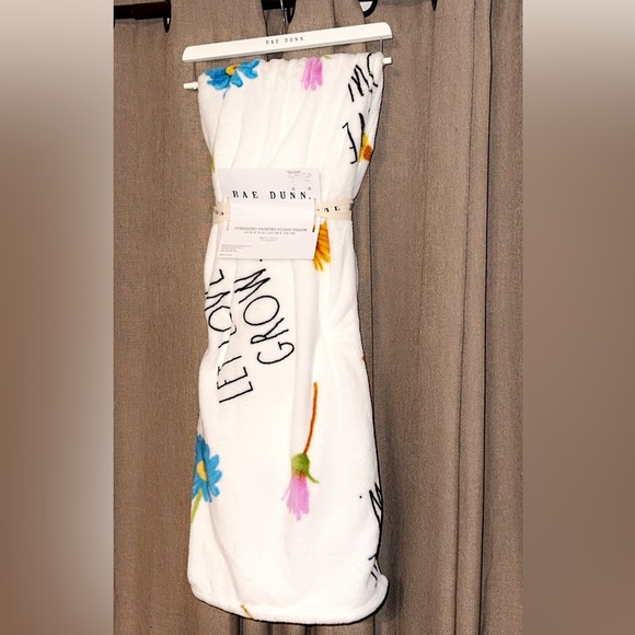 NWT Rae Dunn Floral “LET IT GROW” Spring Oversized Plush Throw Blanket 50x70 - Picture 1 of 6